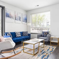 Bright & Cozy 2BR Retreat w/Parking – Broad Ripple