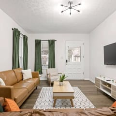 Modern & Cozy Indy Stay w/ Free Parking