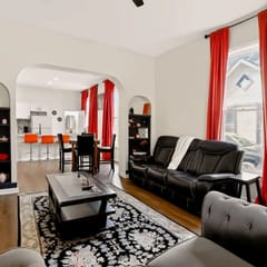 Bright & Spacious Home Near Downtown Indy