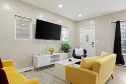 Chic Design and Modern Comfort - Inviting Boho Escape