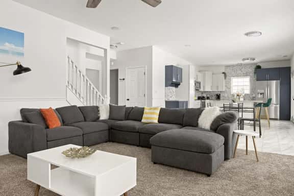 Quiet Whitestown Retreat - Image 1