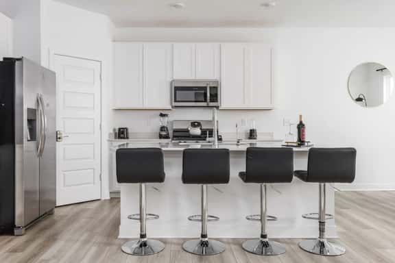 Stylish Westfield Retreat | Near Grand Park - Image 1