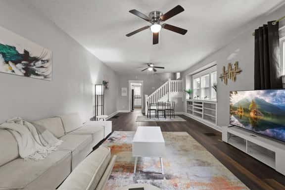 Simple & Affordable Indy Stay | Great Location - Image 1