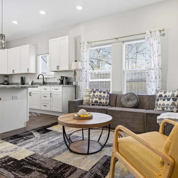 Stylish 3BR Near Fountain Square & Downtown Indy - Image 1