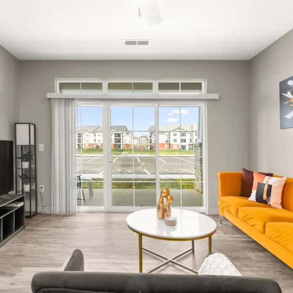 Spacious Whitestown Getaway - Image 1