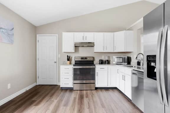 Peaceful Suburban Retreat – Spacious & Serene