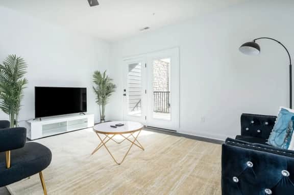 Your Cozy 2BD Whitestown