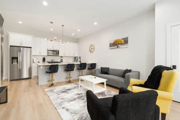 Modern 3BR Stay Near DT CHI
