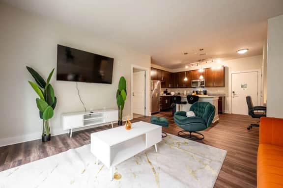 Stylish 2BR Keystone