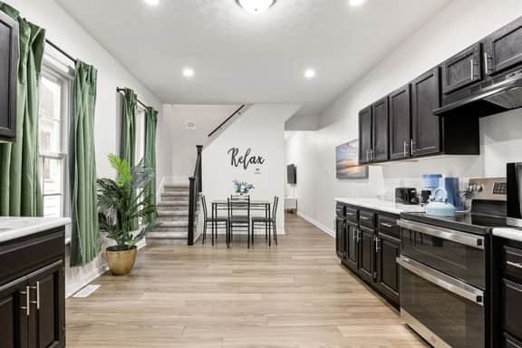 Modern & Cozy Indy Stay w/ Free Parking
