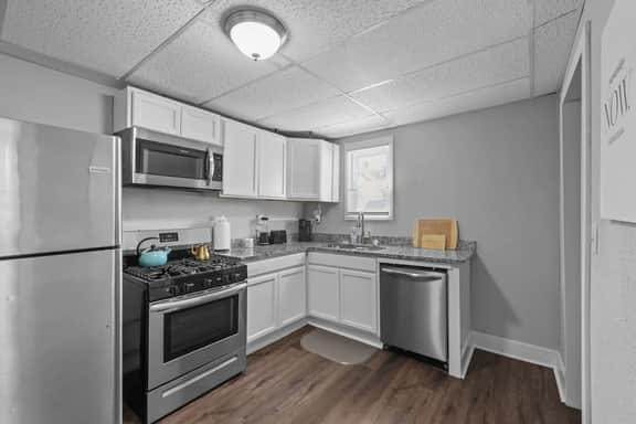 Simple & Affordable Indy Stay | Great Location